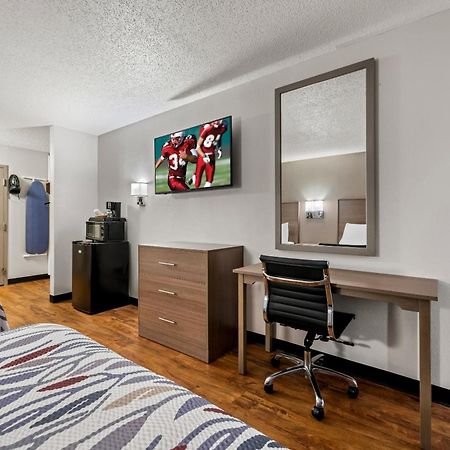 Red Roof Inn Charlotte - University Extérieur photo