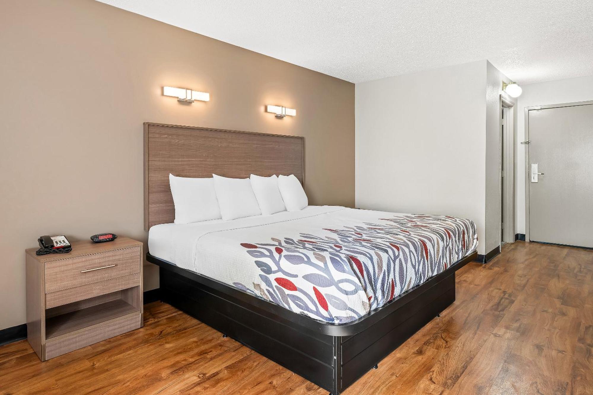 Red Roof Inn Charlotte - University Extérieur photo