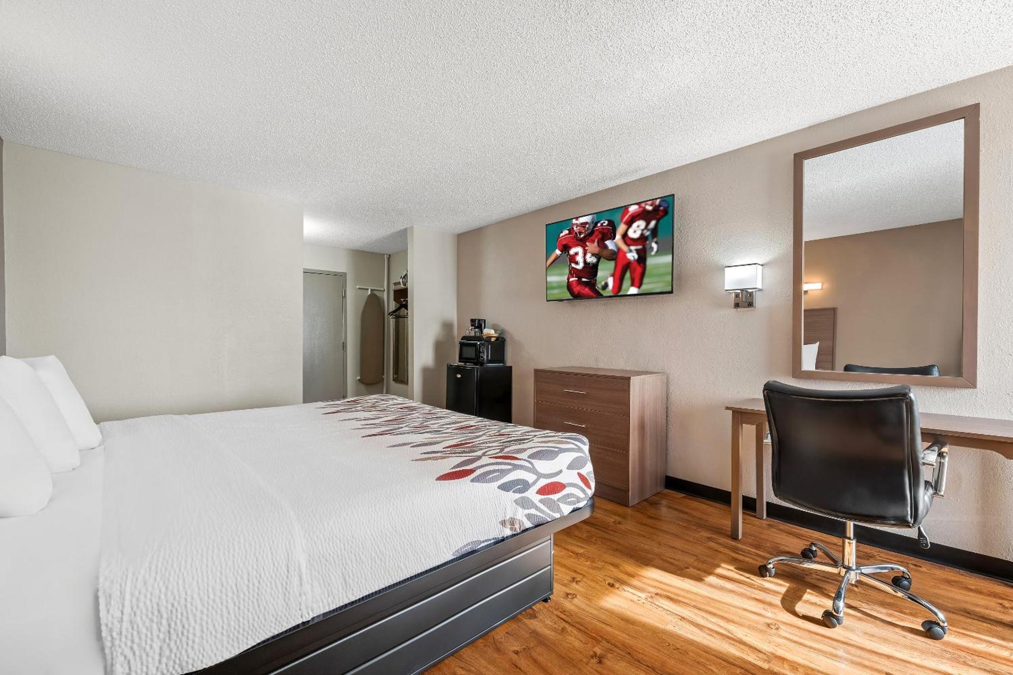 Red Roof Inn Charlotte - University Extérieur photo