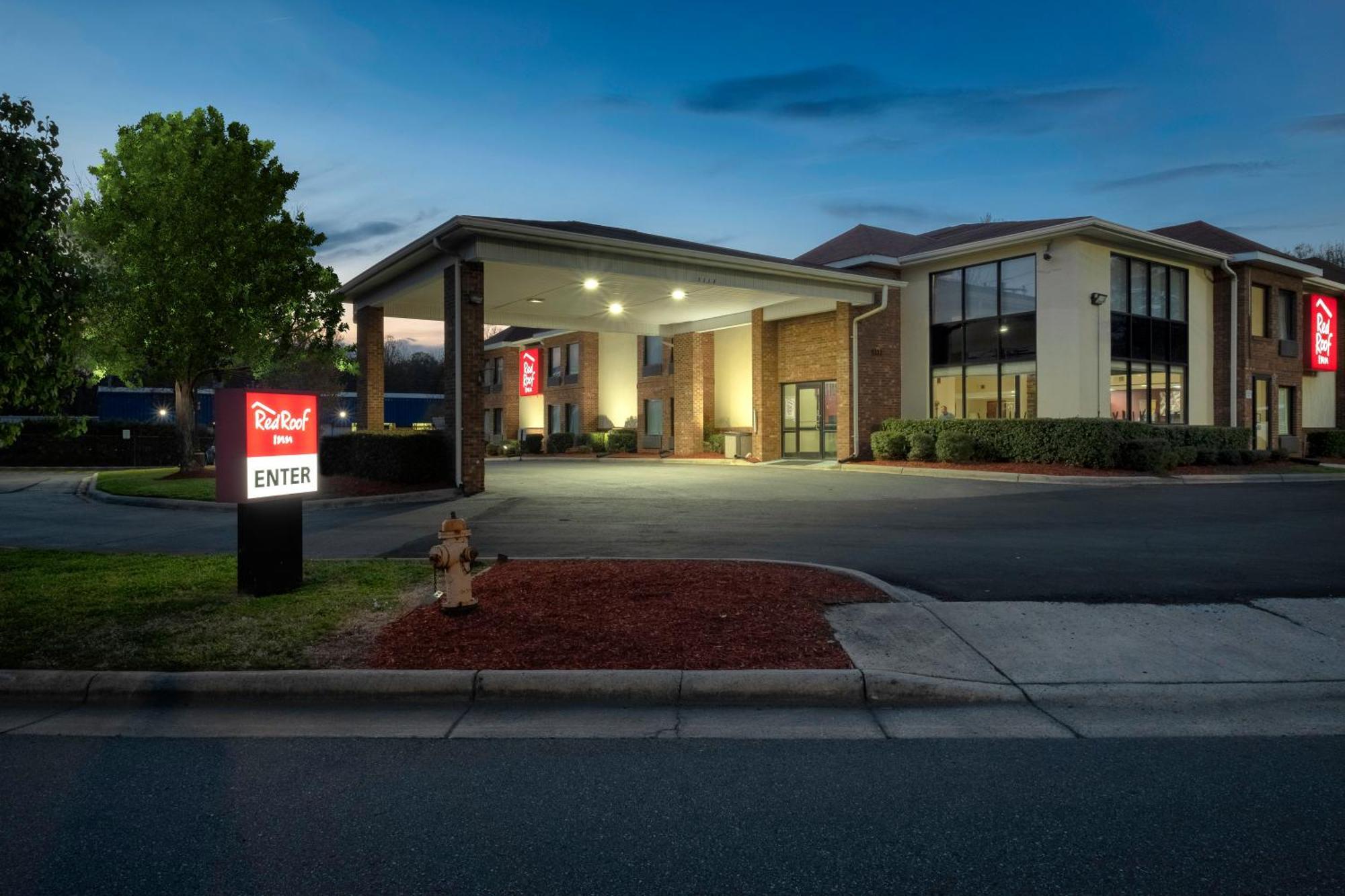 Red Roof Inn Charlotte - University Extérieur photo
